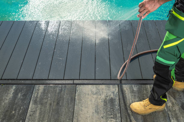 Best Commercial Pressure Washing  in Almont, MI
